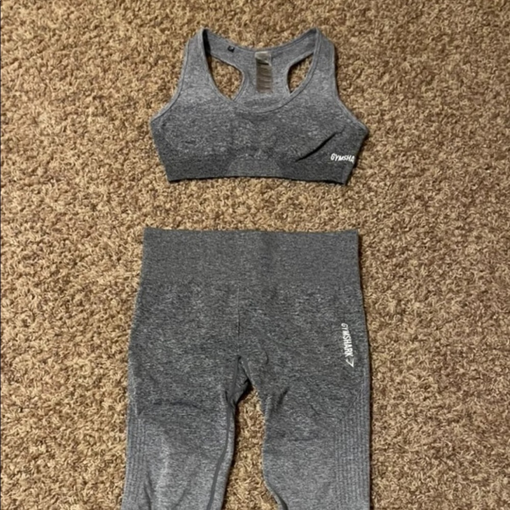Gymshark gray ombre bra leggings Medium